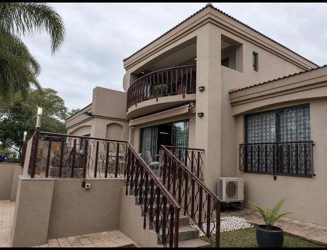 2 BEDROOM HOUSE FOR SALE IN WATERKLOOF RIDGE
